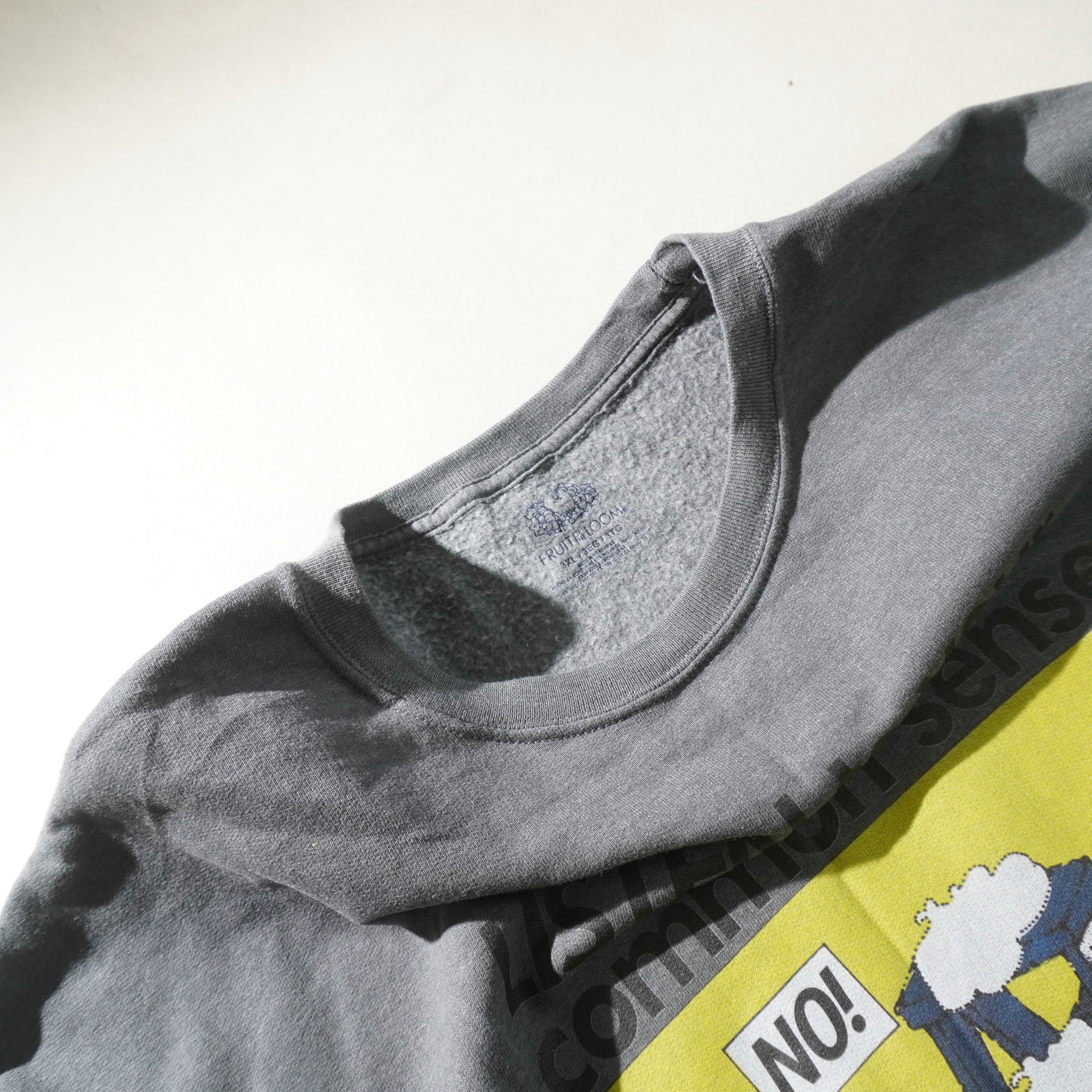 graphic sweat gray size 3XL