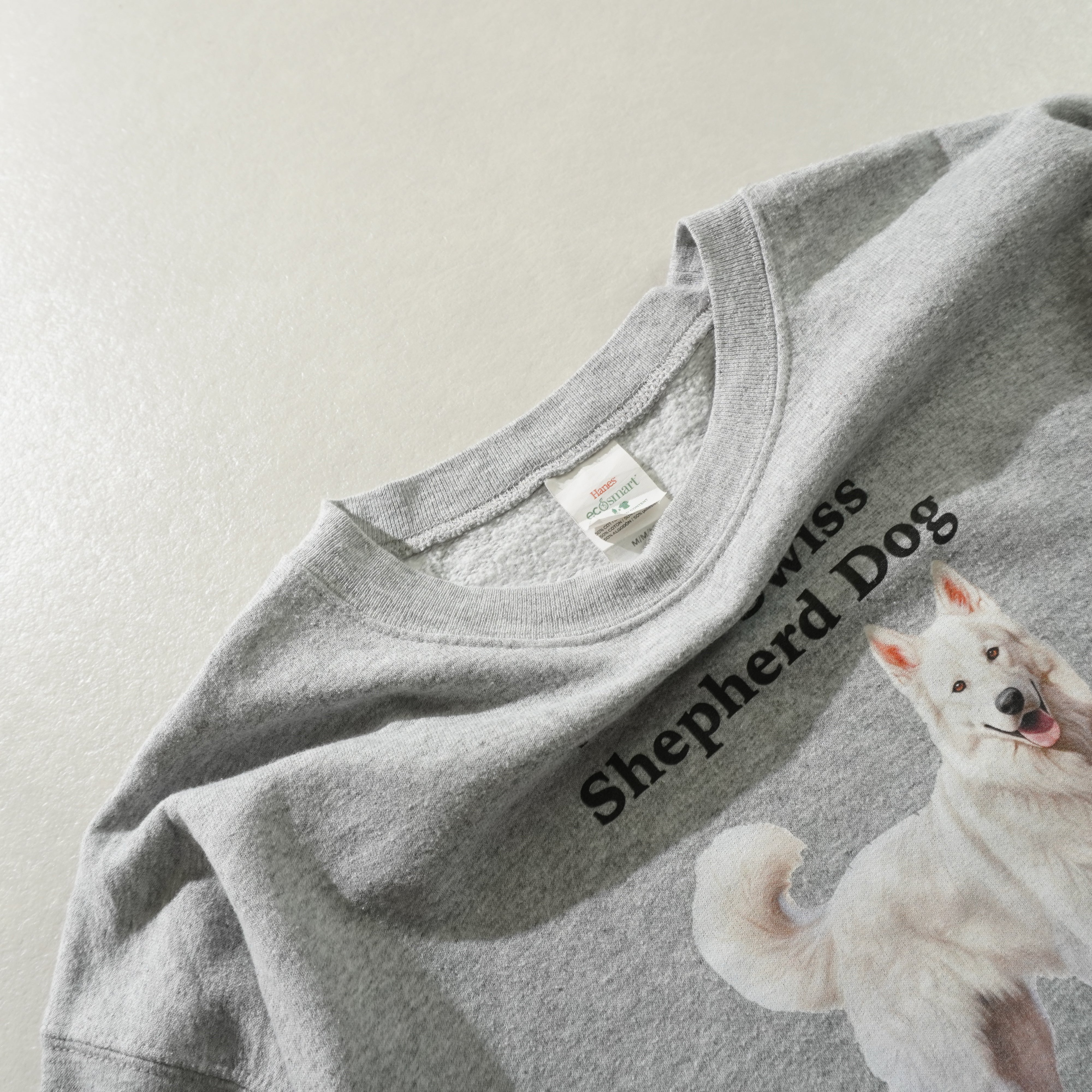 white swiss shepherd dog sweat gray size M