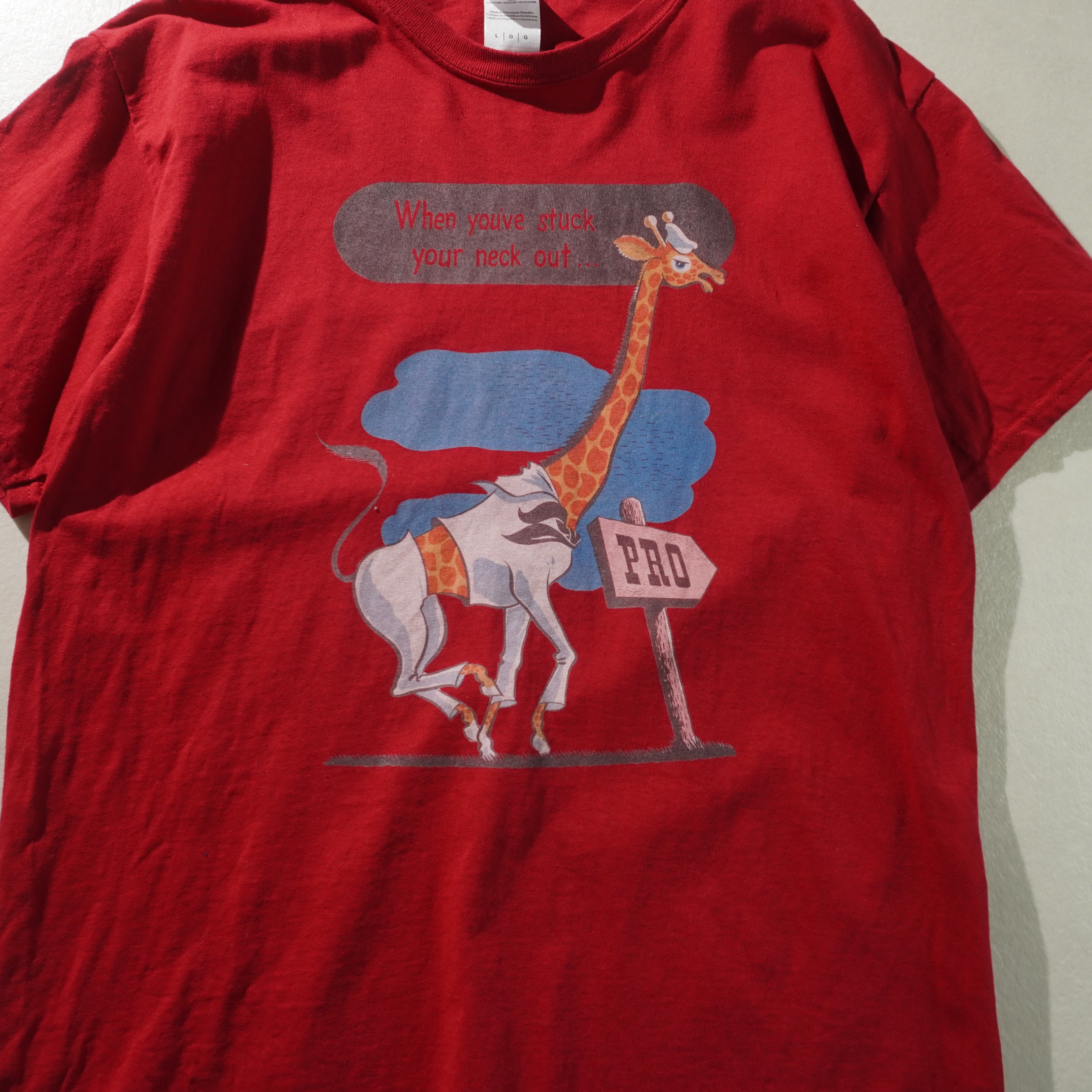 giraffe tee red size L