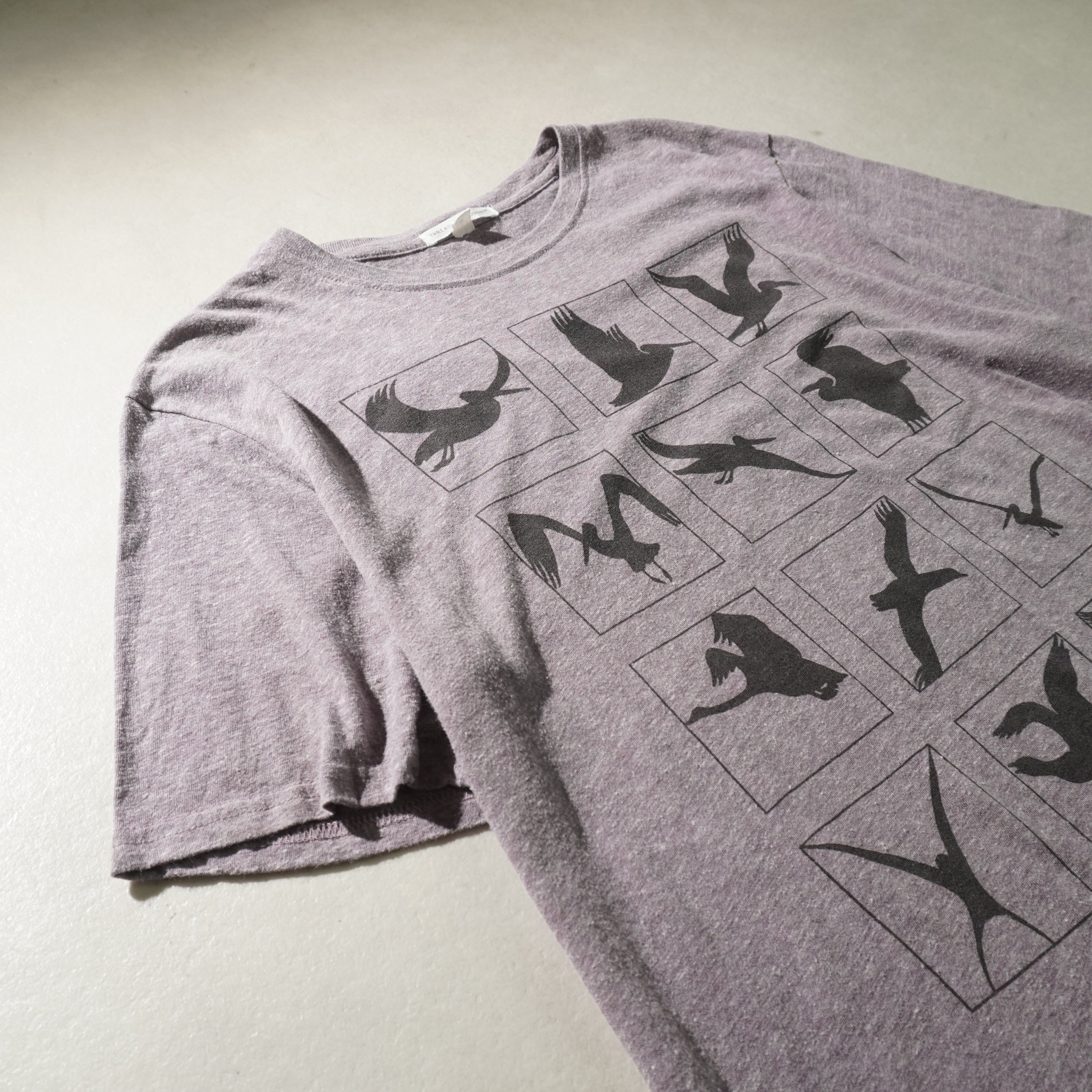 bird tee light purple size L