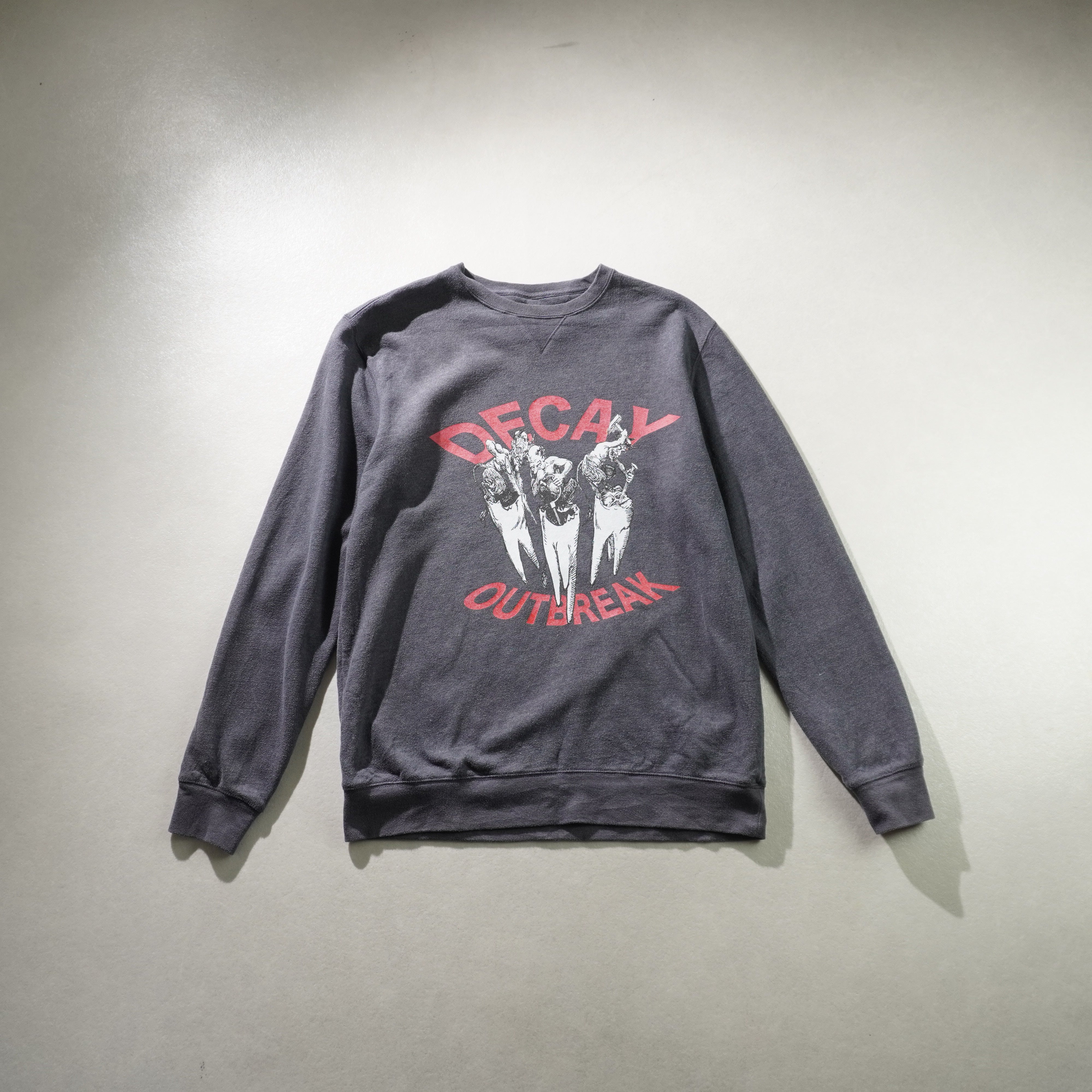 tooth decay sweat gray size M