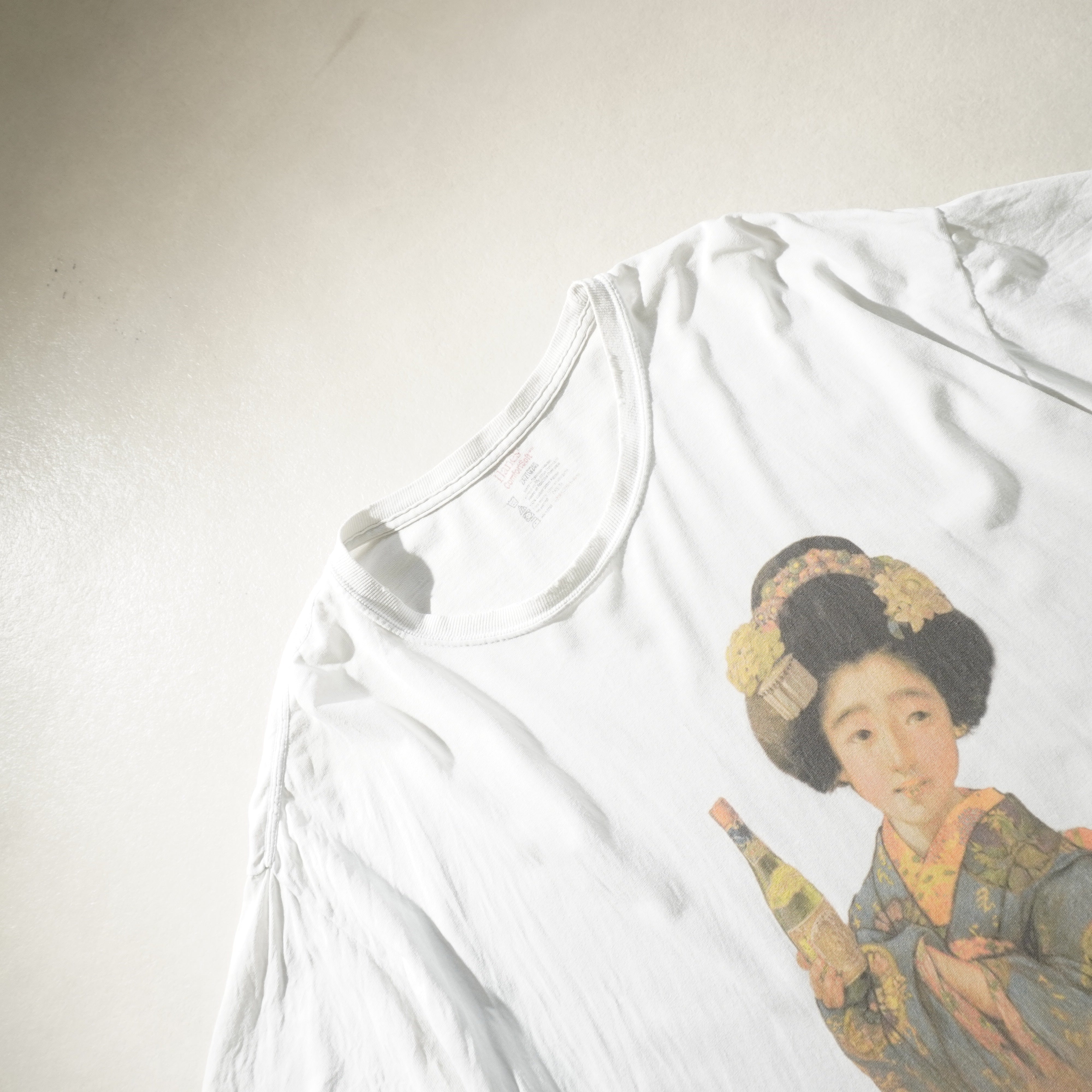 maiko tee white size 2XL