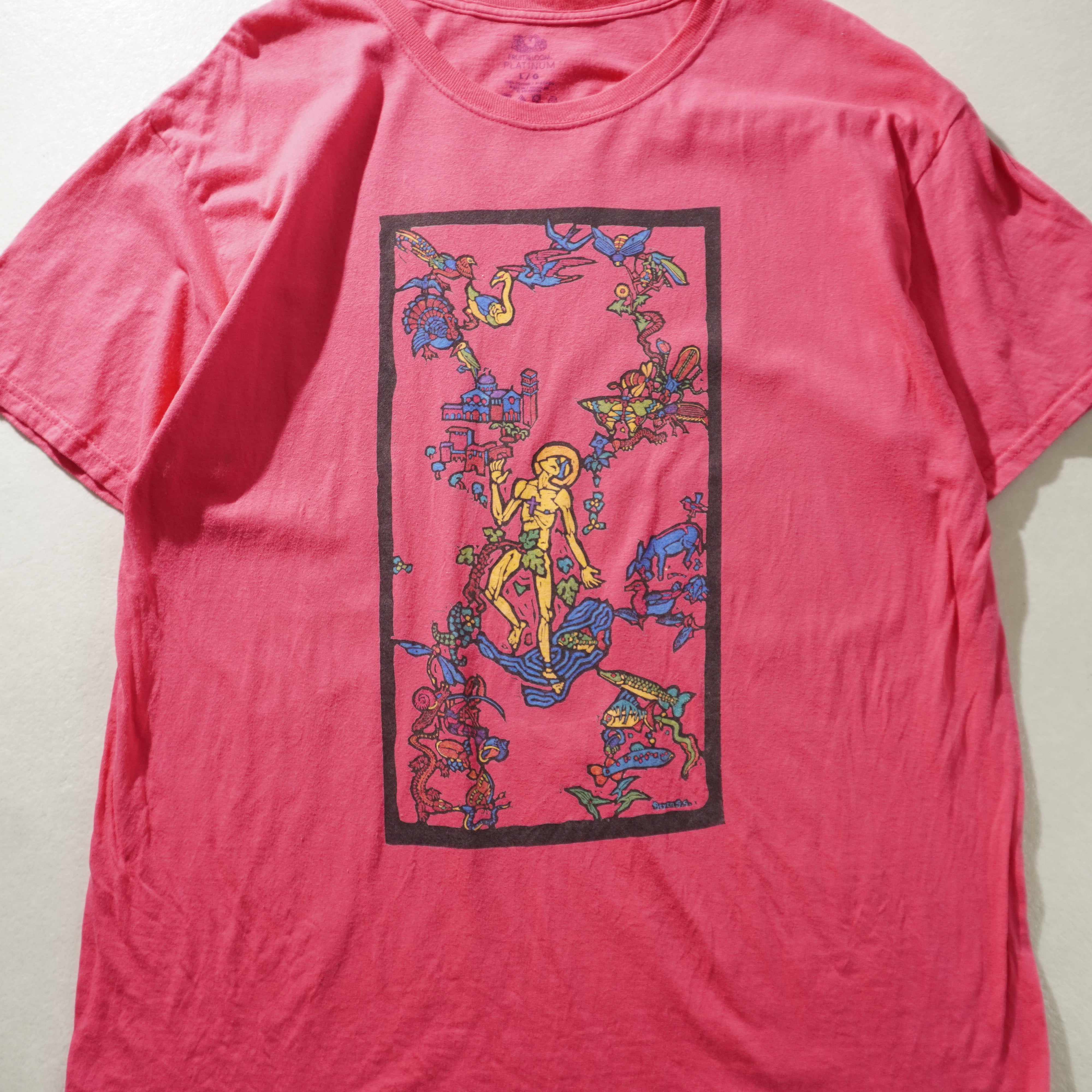 graphic tee pink size L