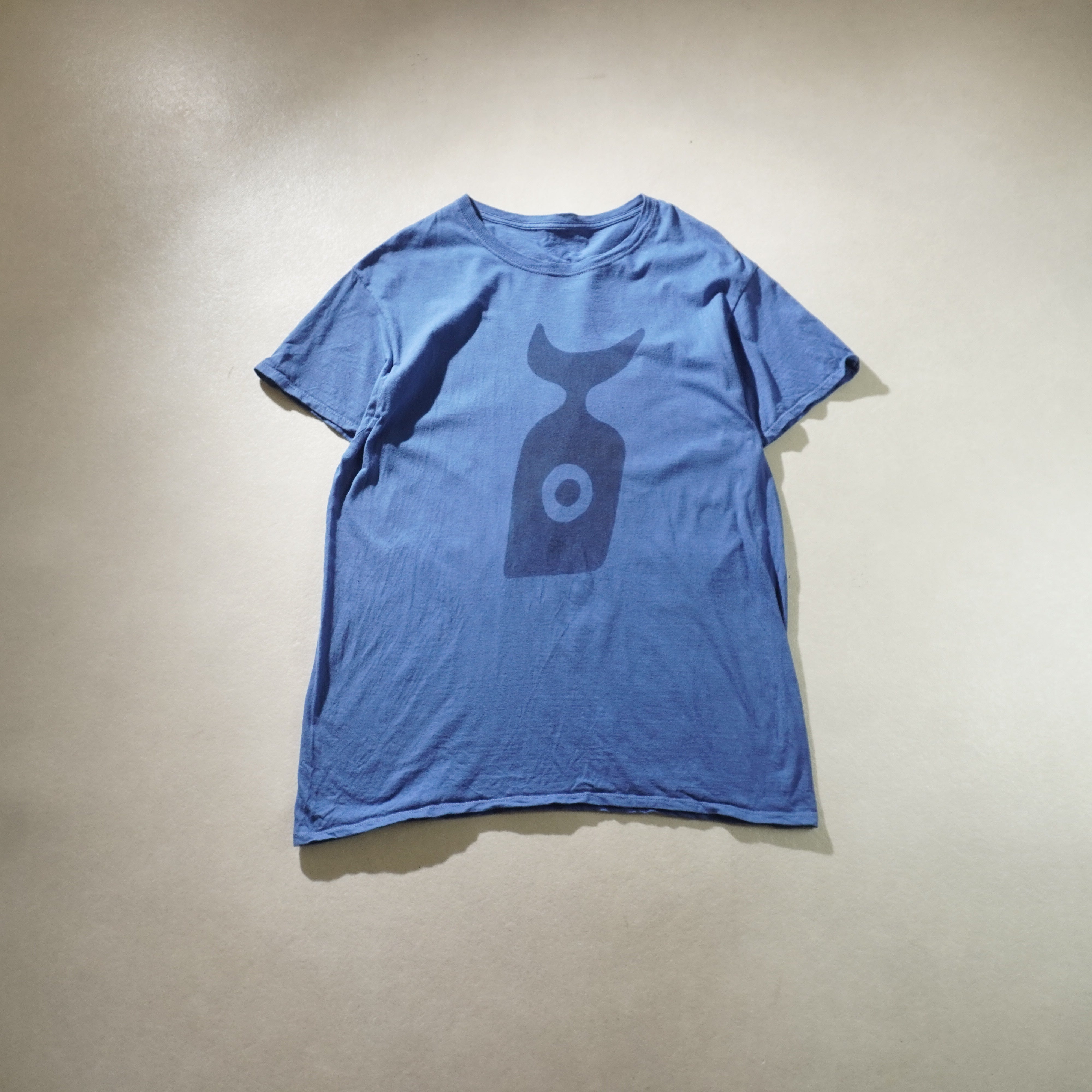 whale tee blue size L