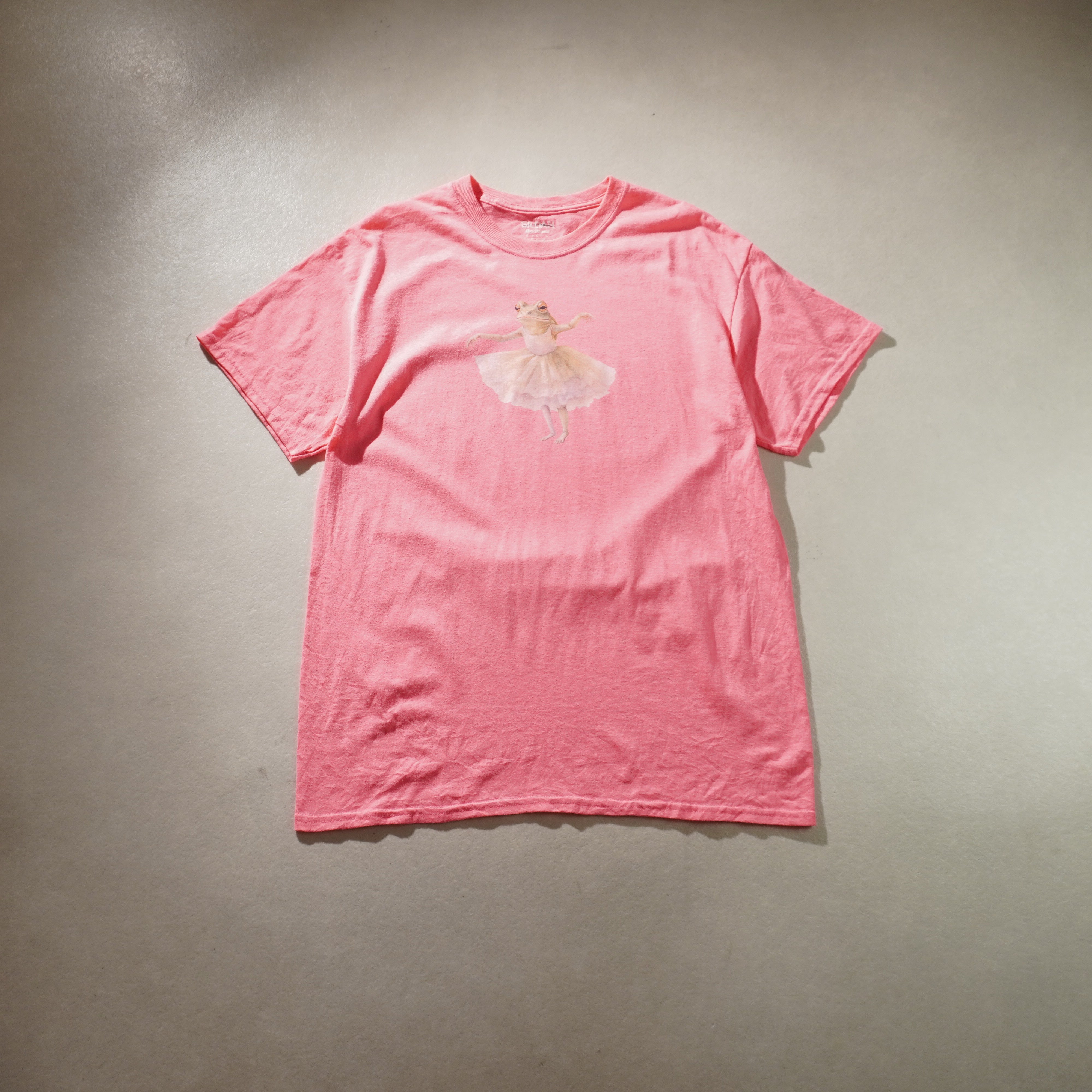 frog tee pink size L