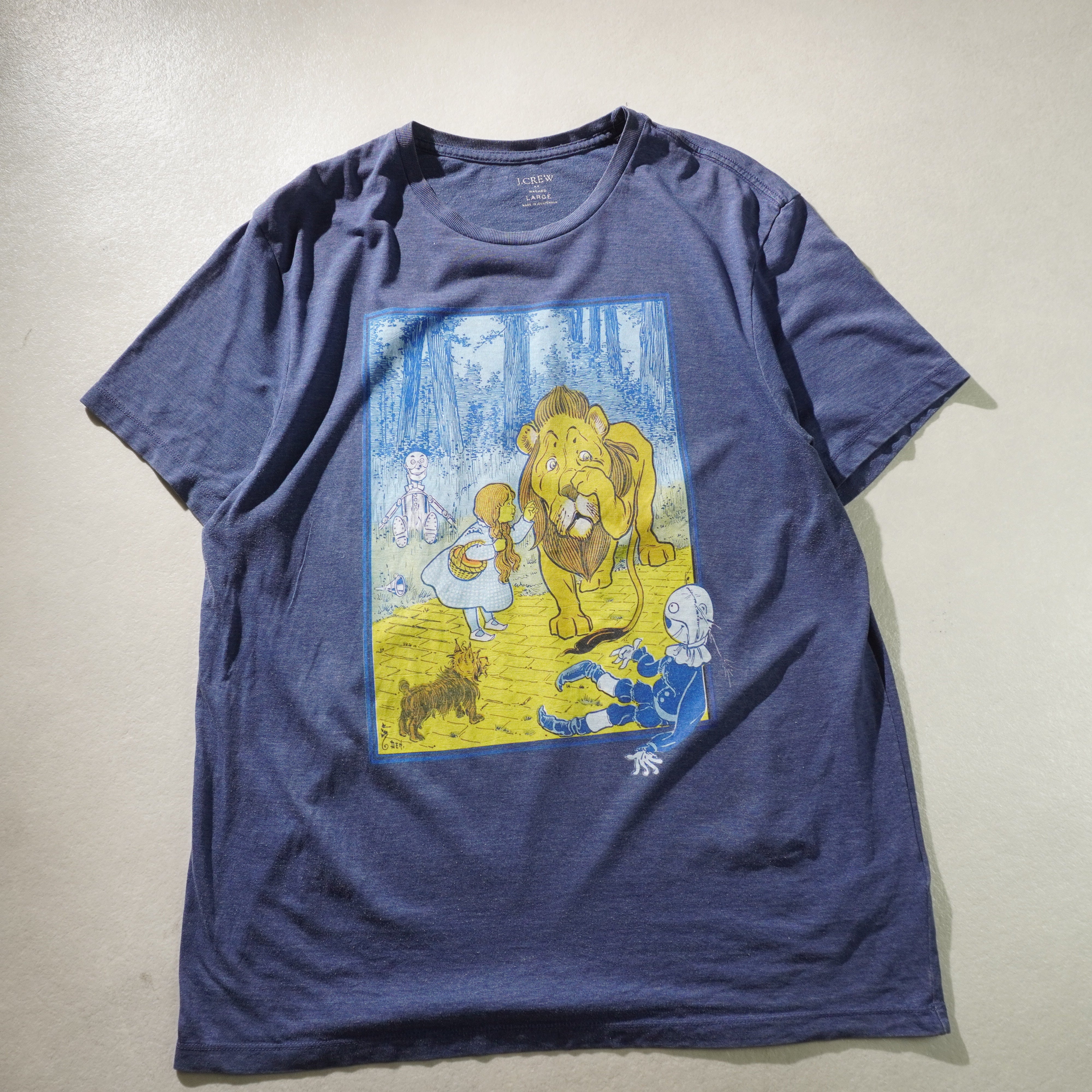 oz and the wizard tee navy size L