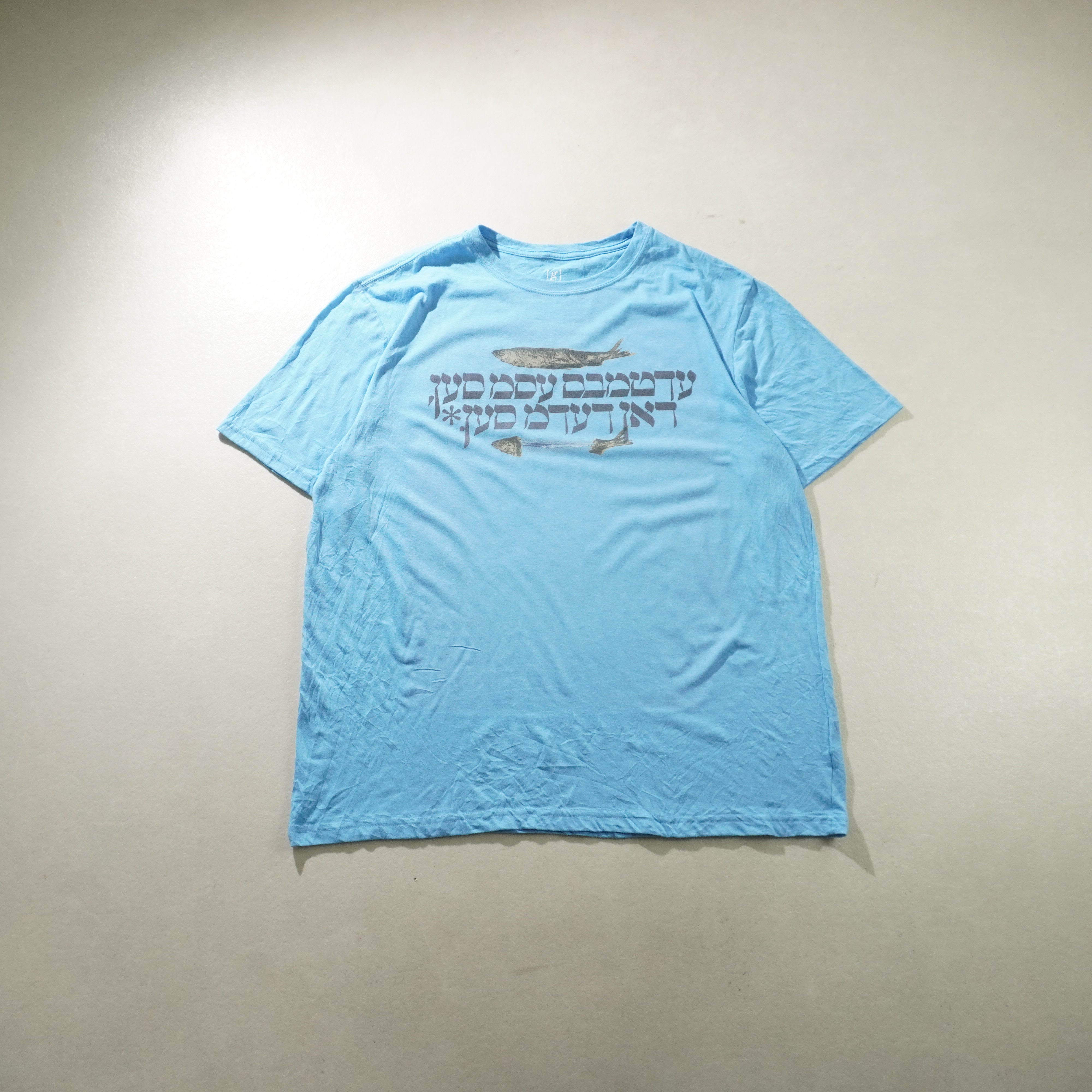 fish tee light blue size XL