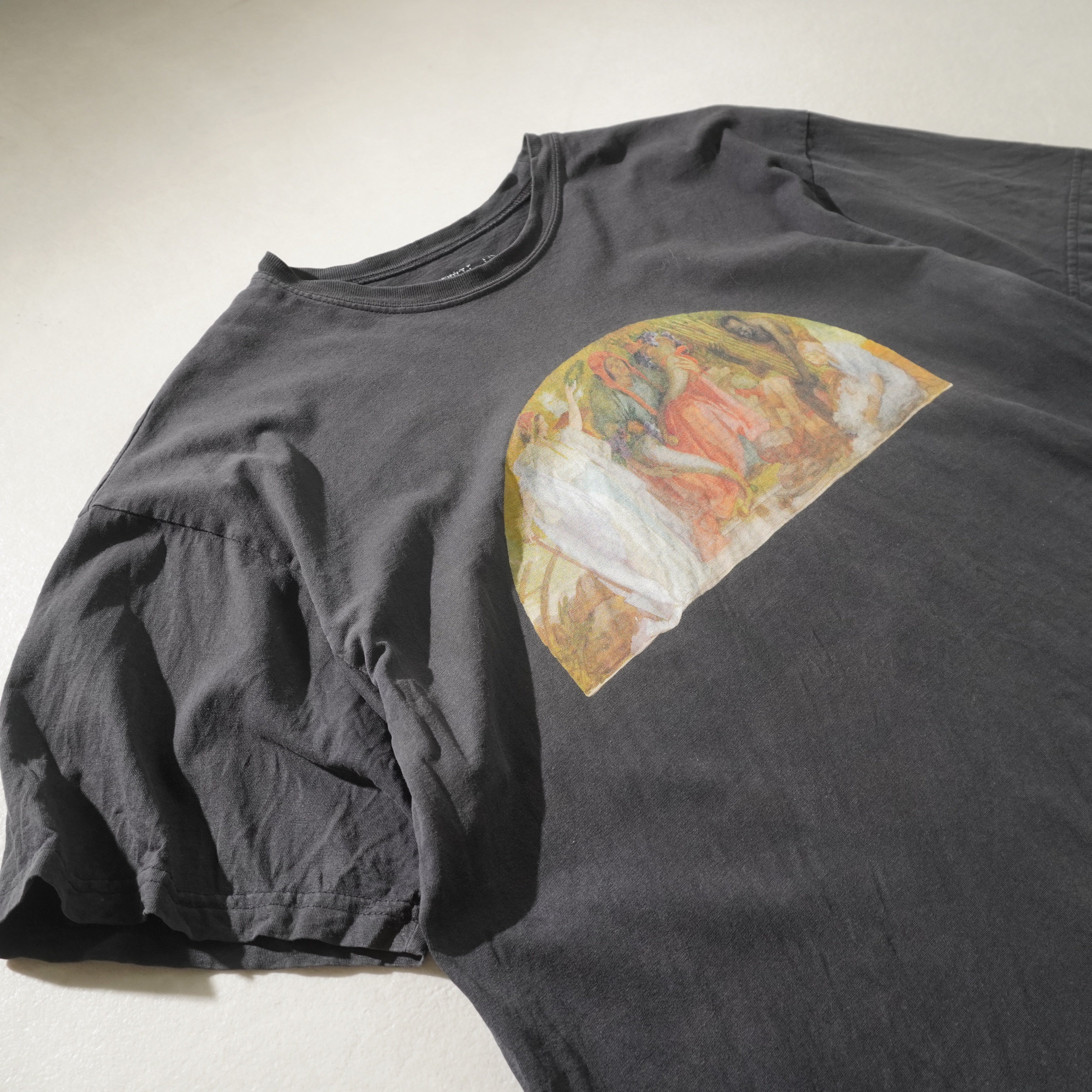 art tee black size L