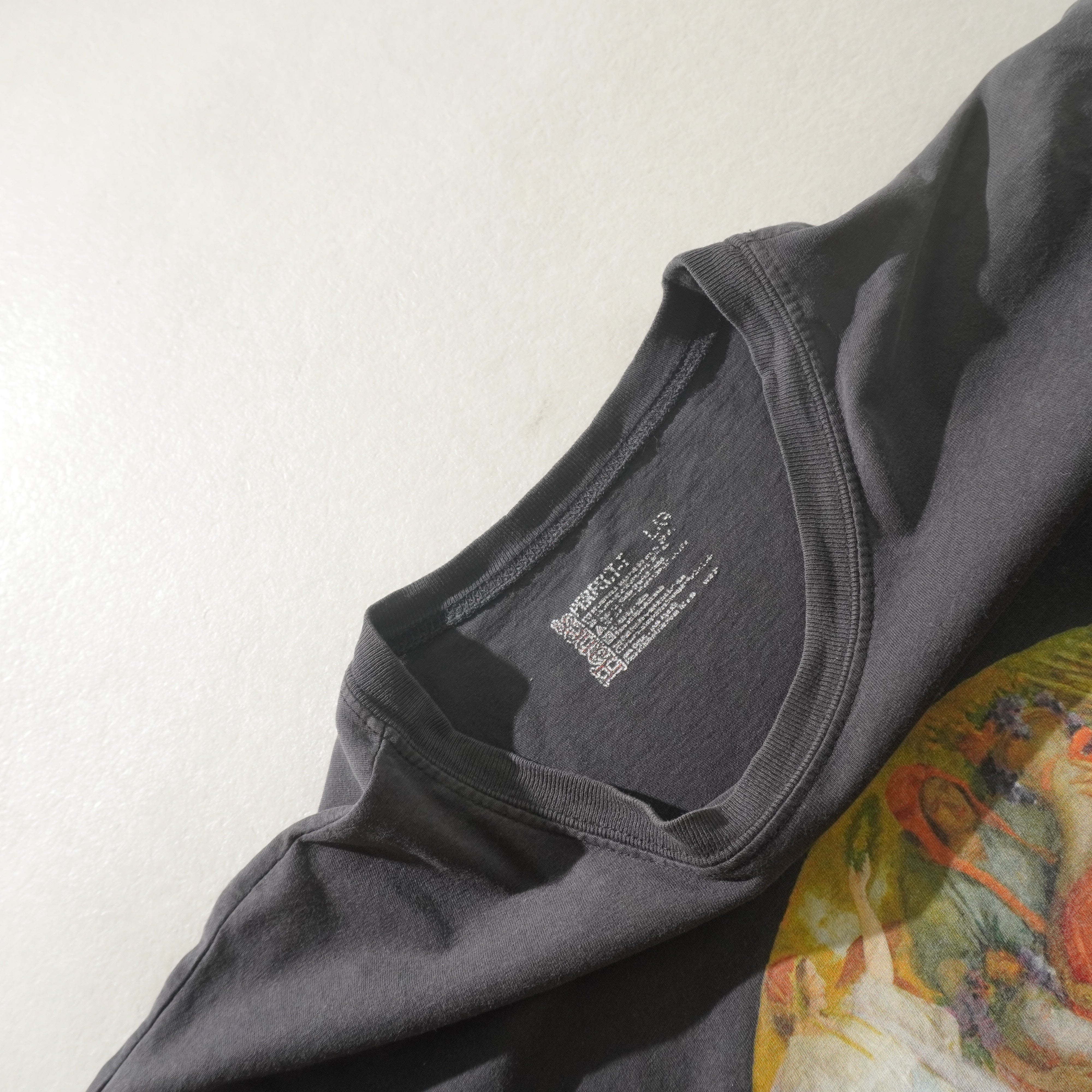 art tee black size L