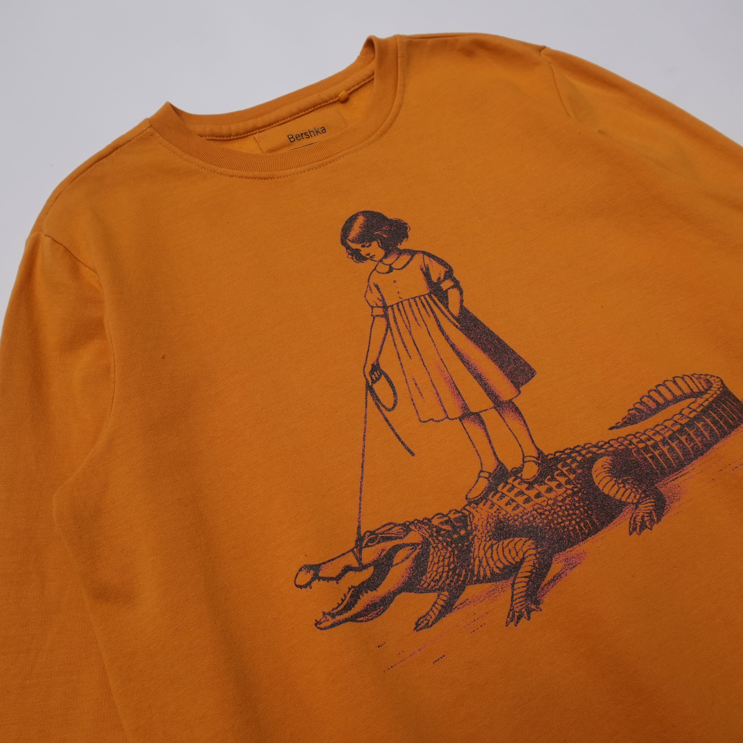 girl&crocodile sweat yellow size M