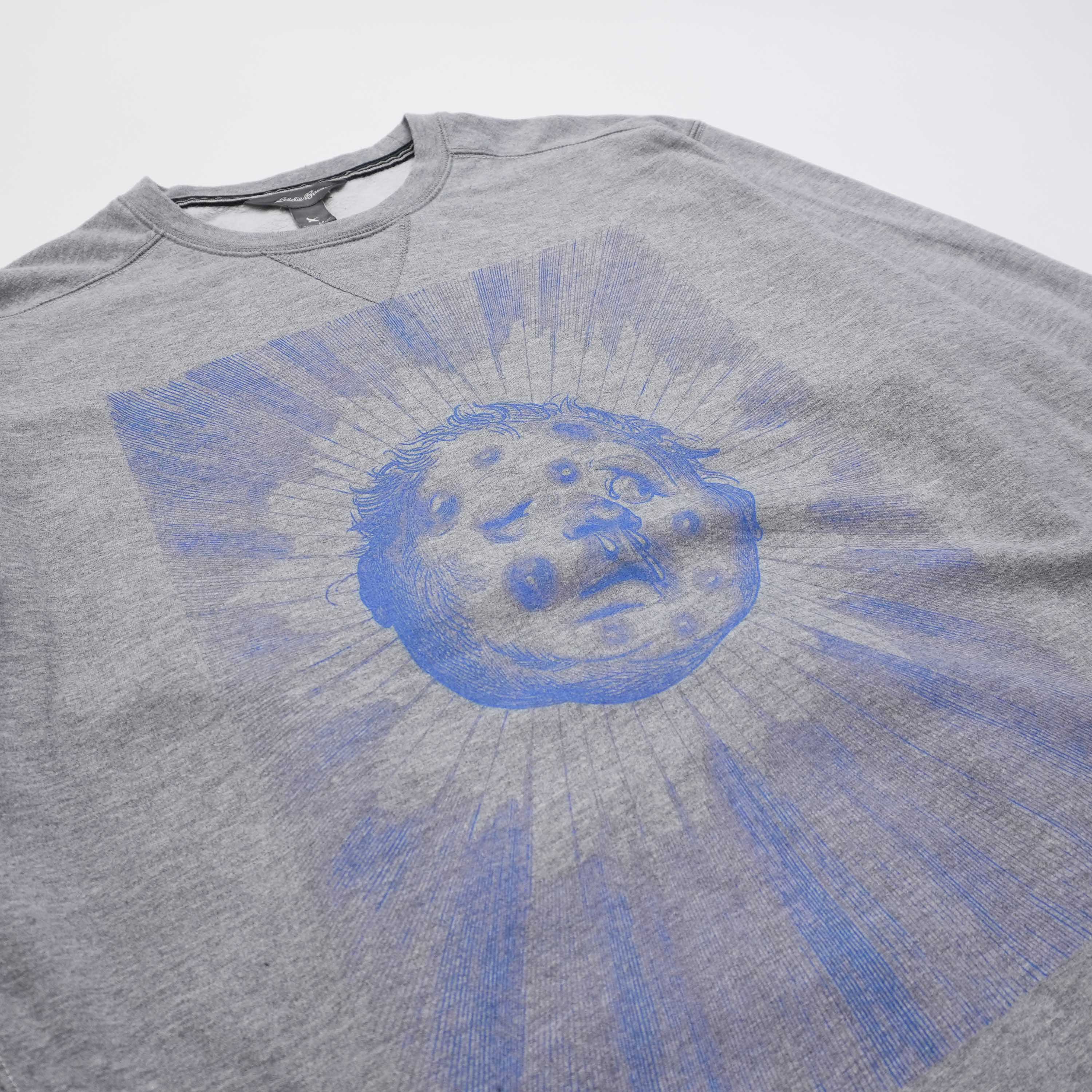 graphic sweat light gray size M