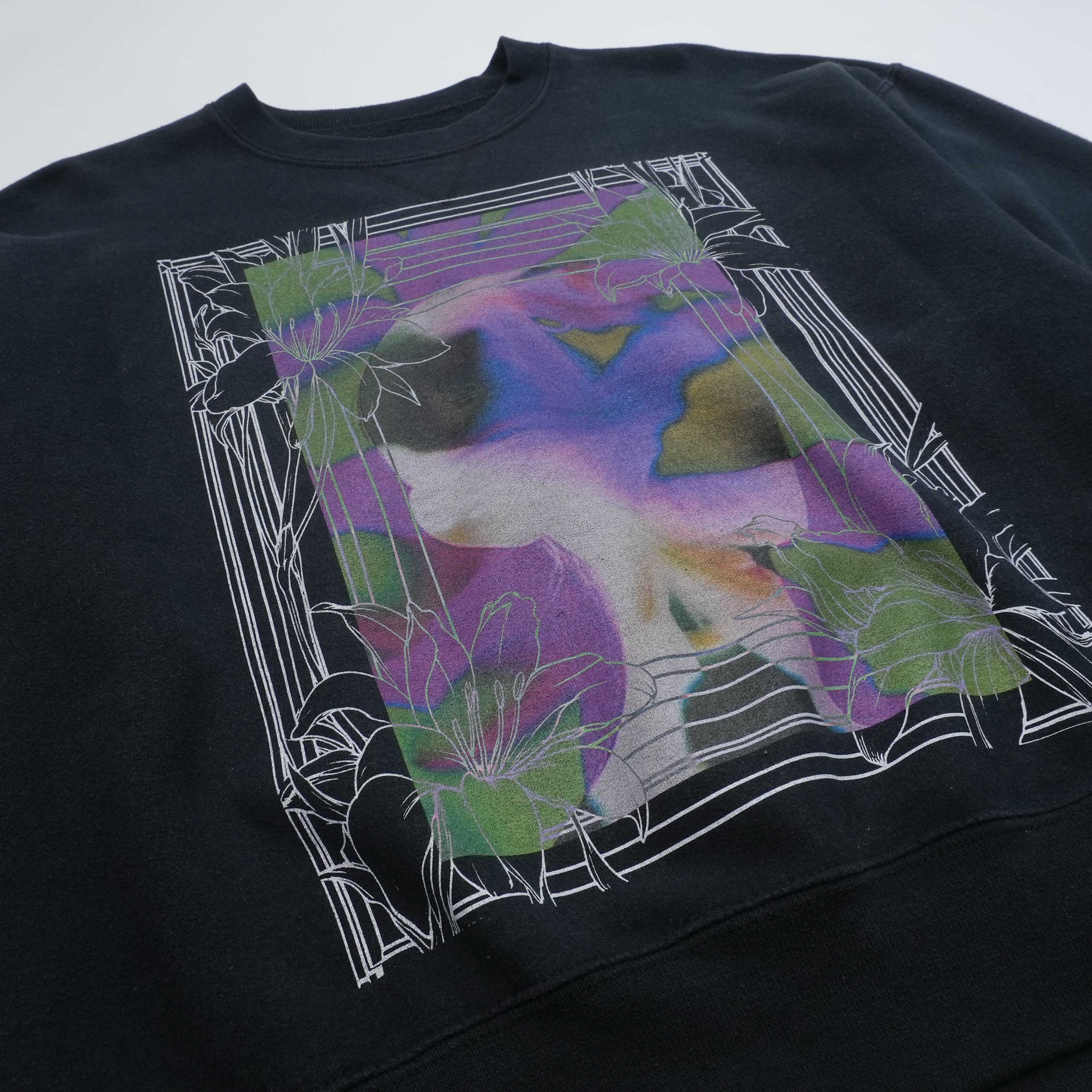 graphic sweat black size M