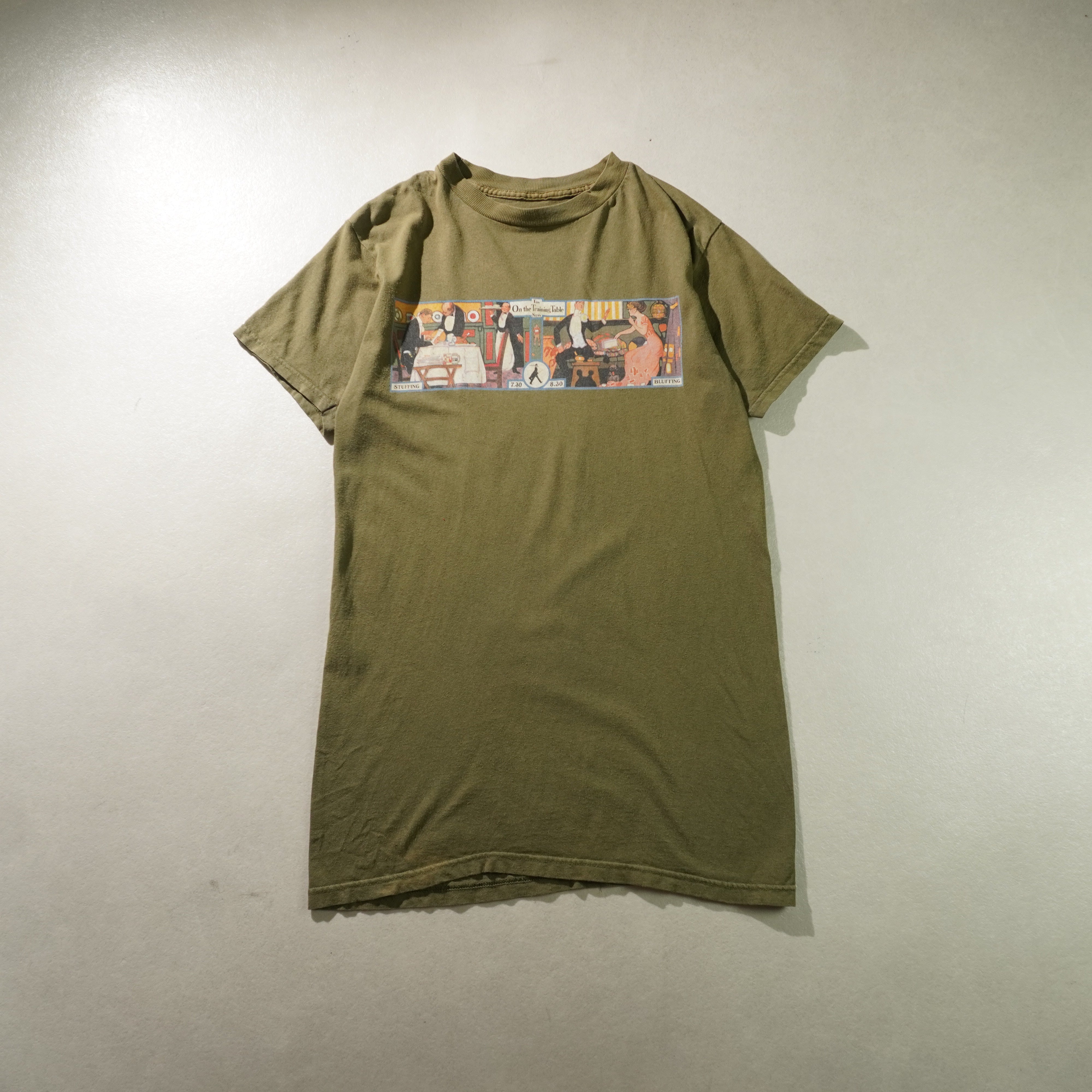 graphic tee khaki size M