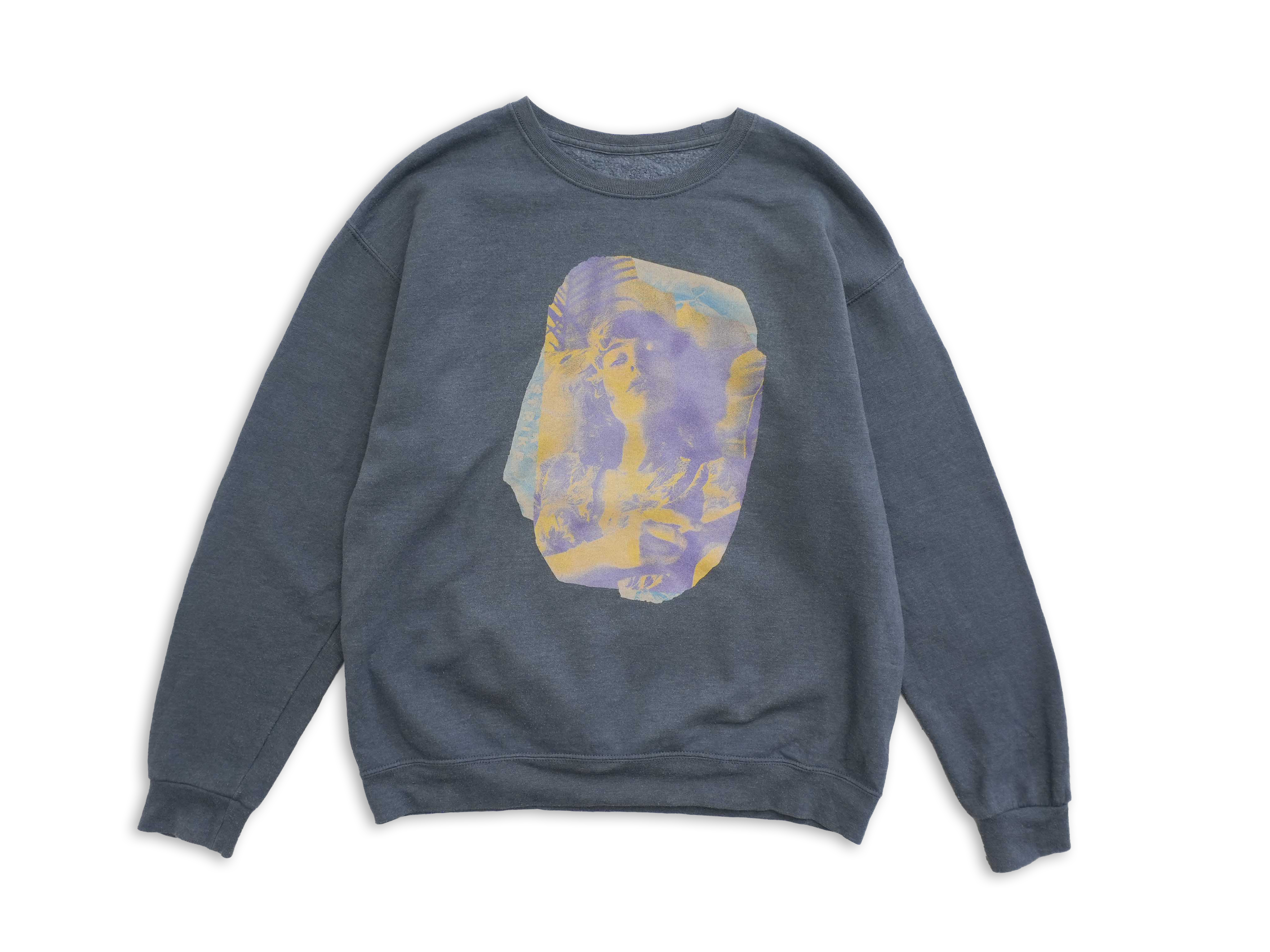 girl sweat gray size L