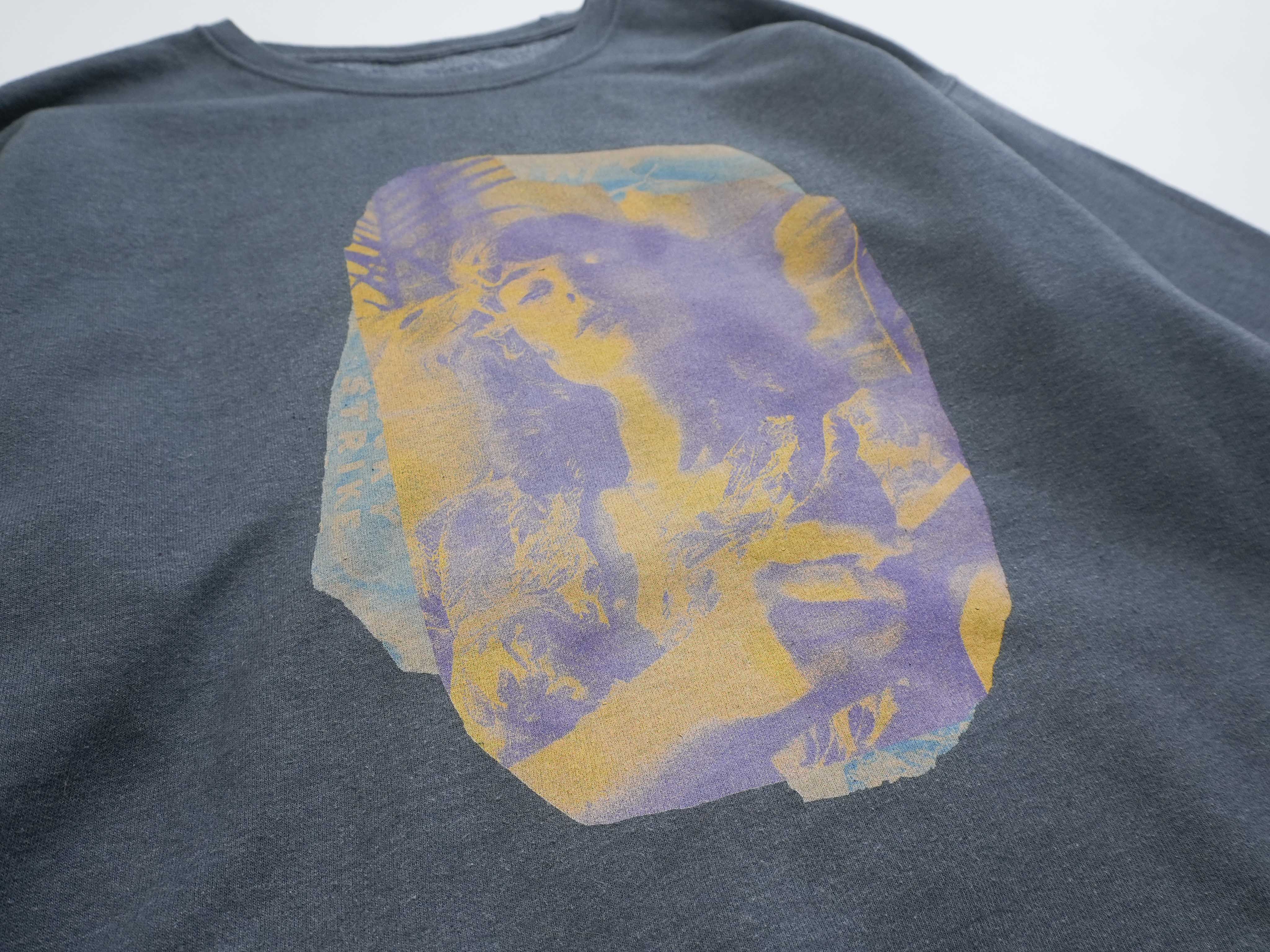 girl sweat gray size L