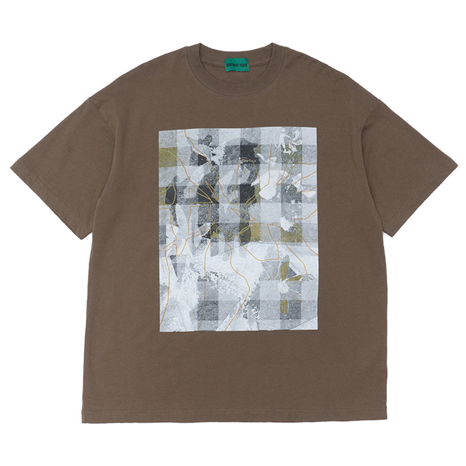 UNUSED abstract Tee brown 8.1oz