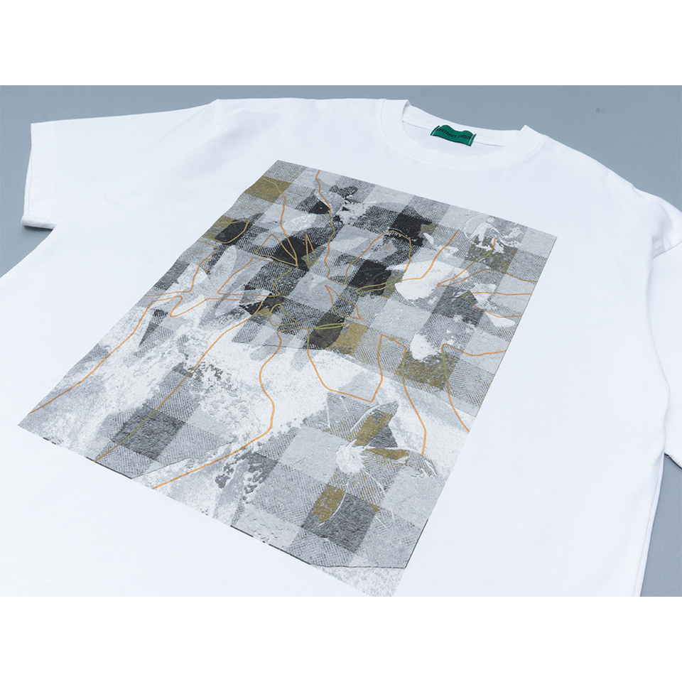 UNUSED abstract Tee white 8.1oz